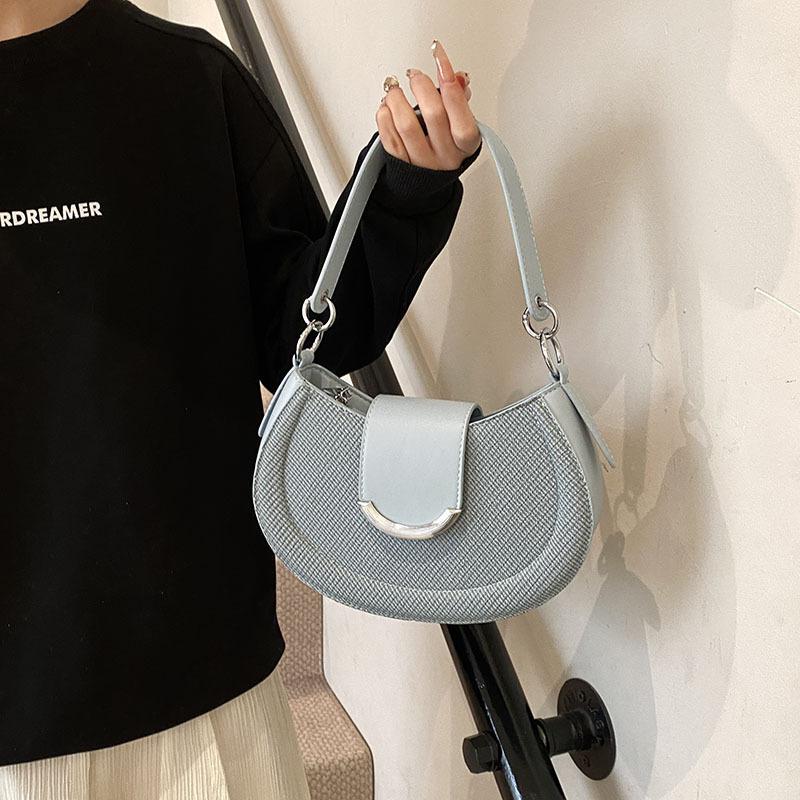 Супер огненная нишевая сумка женская 2025 новая модная универсальная сумка-мессенджер весенне-летняя популярная сумка на одно плечо под мышку