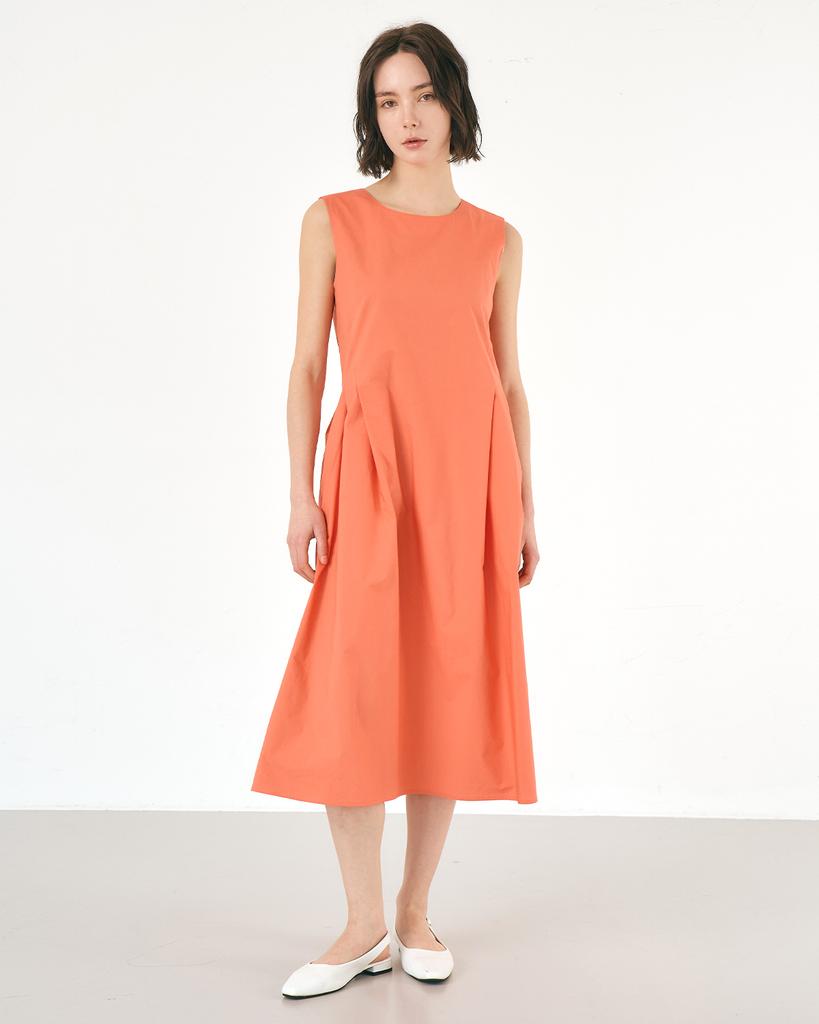 Oqual Round Neck Pintuck Dress