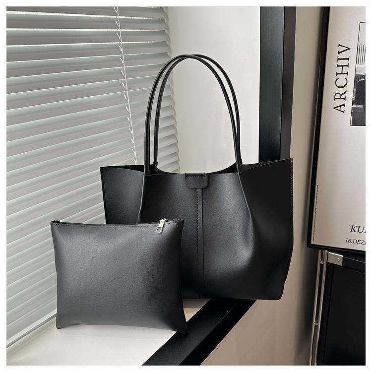 Korean Version of Solid Color Simple Niche Design Versatile Sewing Line Bag Women's Bag Is Popular This Year, Large-capacity Shoulder Armpit Bag