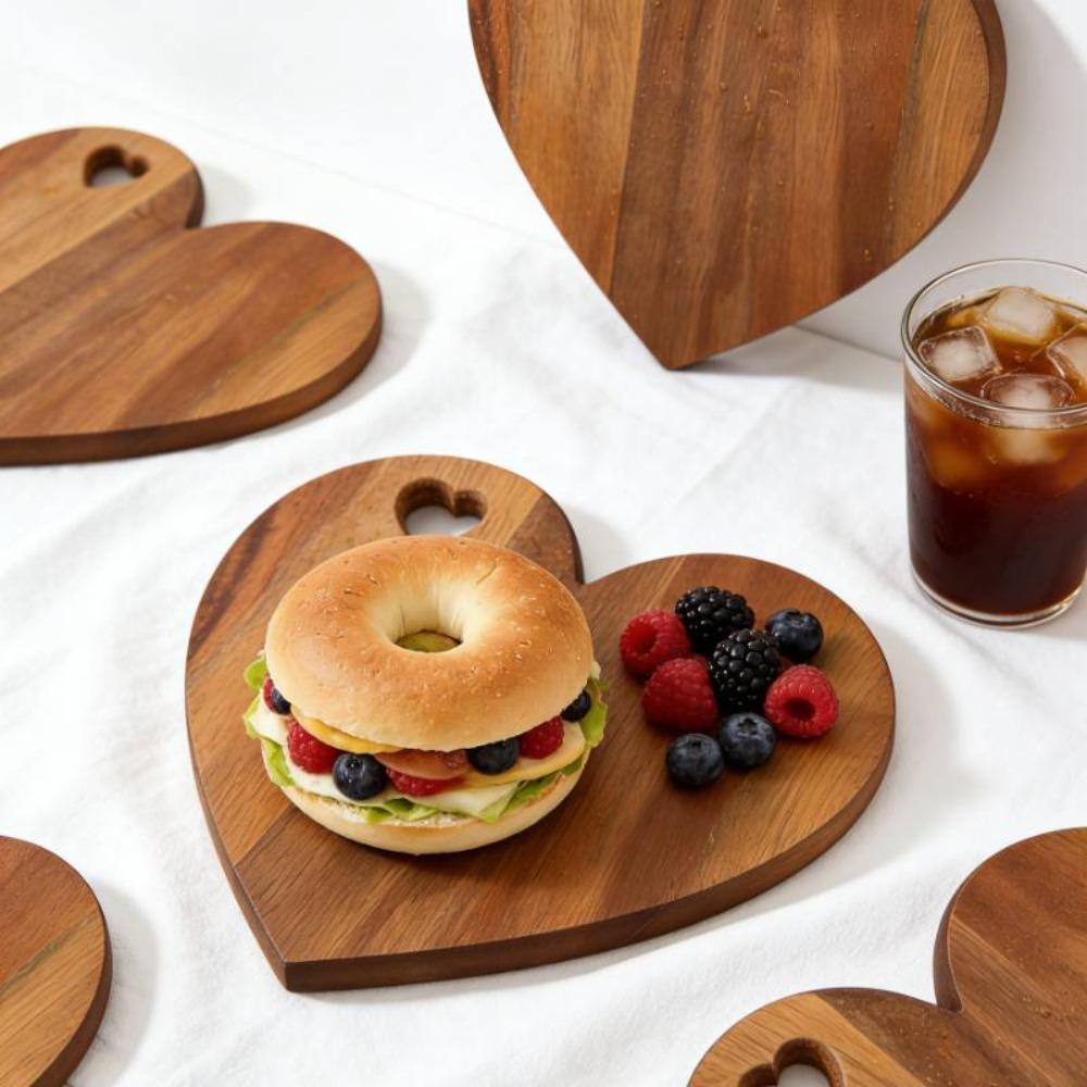 Natural Wooden Chopping Blocks Hangable Serving Boards Heart-Shaped Cutting Board Parties
