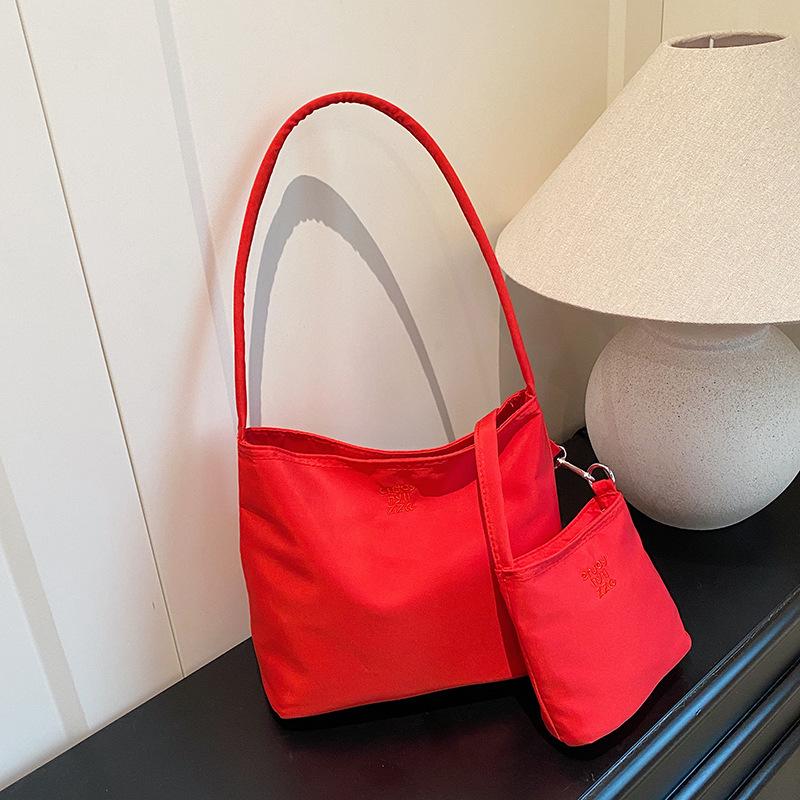 Осень новая женская персонализированная сумка через плечо текстура модный тренд нишевый дизайн сумка подмышку