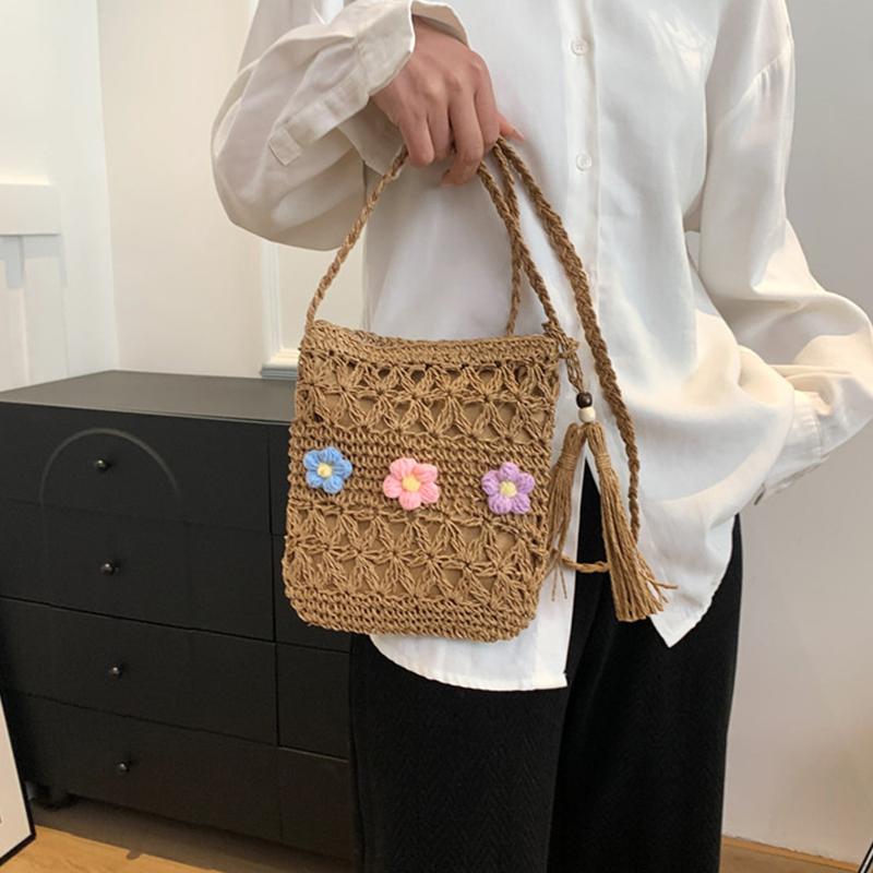 Straw Beach Bag Summer Woven Tote Bag with Tassels Floral Decor Shoulder Bag for Women Straw Purses and Handbags Rattan Boho Bag Raffia KTY