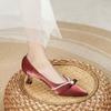 2025 New Pointed French High Heels Thin Heel Xiuhe Red Wedding Shoes Pearl Bow Single Shoes Women's Middle Heel