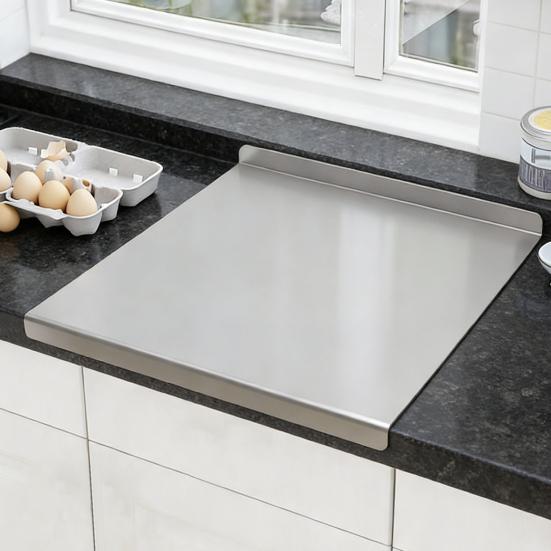 Нескользящая разделочная доска из нержавеющей стали с нескользящим дном для нарезки мяса, хлеба, овощей, фруктов, тортов. Легко моется. Кухонный инструмент