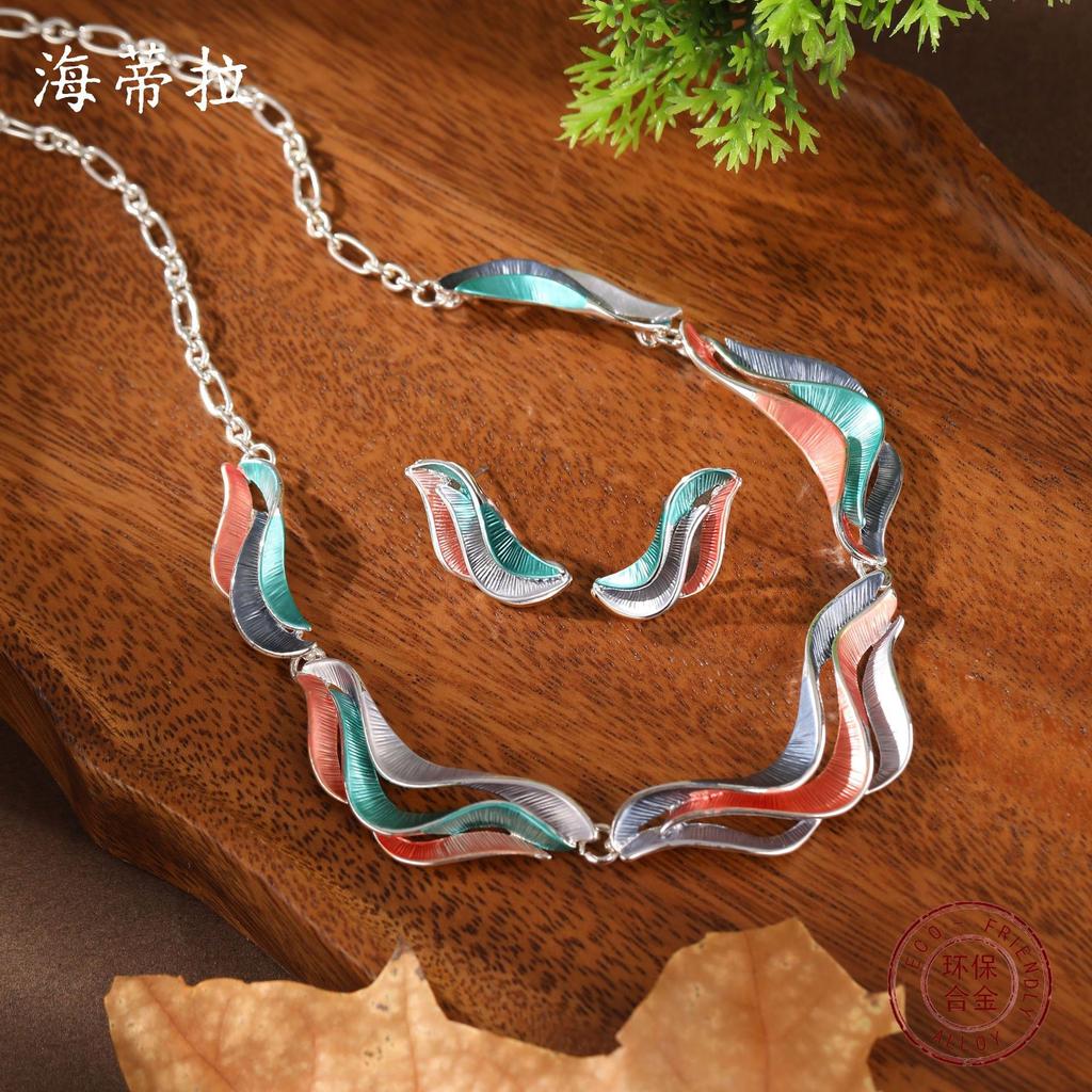 Luxury Enamel Color Geometric Lines Petal Stud Earrings Necklace Set Ladies Fashion Irregular Petal Necklace