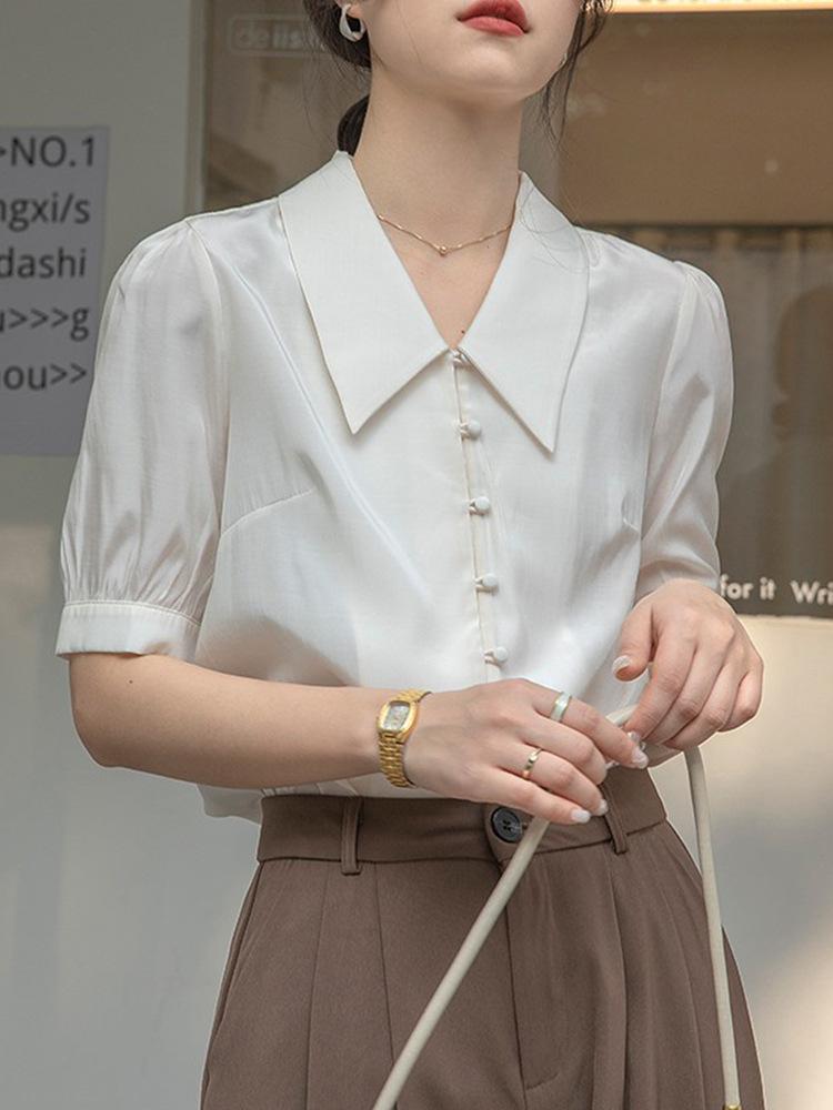 Элегантные женские рубашки, французская белая рубашка, женская рубашка с короткими рукавами, дизайн Sense Niche, атласная блузка с V-образным вырезом, летний темперамент, профессиональная рубашка для поездок на работу