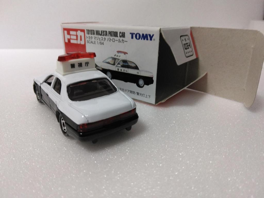 Tomica No. 36 1/64 Toyota Majesta Patrol Car, Black and White