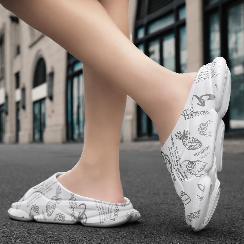 Крутые тапочки для мужчин летом Новые модные домашние Мягкая подошва Противоскользящие EVA Модные парные тапочки EVA 2 цвета 36-45