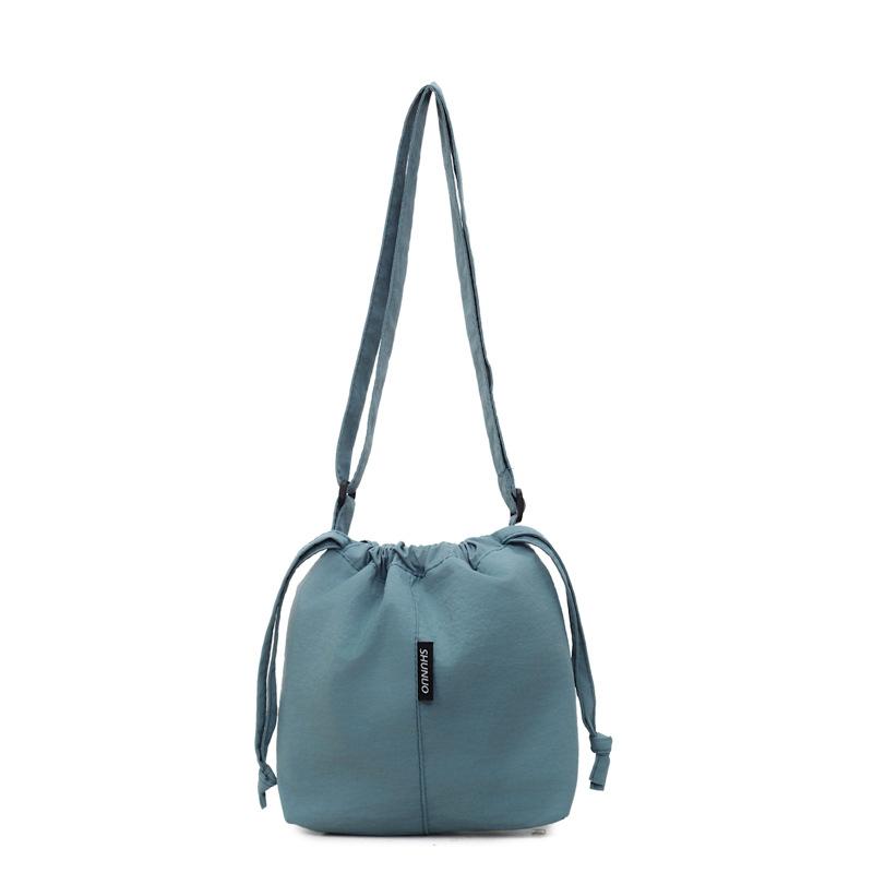 Summer Casual Drawstring Bundle Small Bag Men's and Women's Lightweight Messenger Bag Bright Sports Mobile Phone Bag Simple Bucket Bag