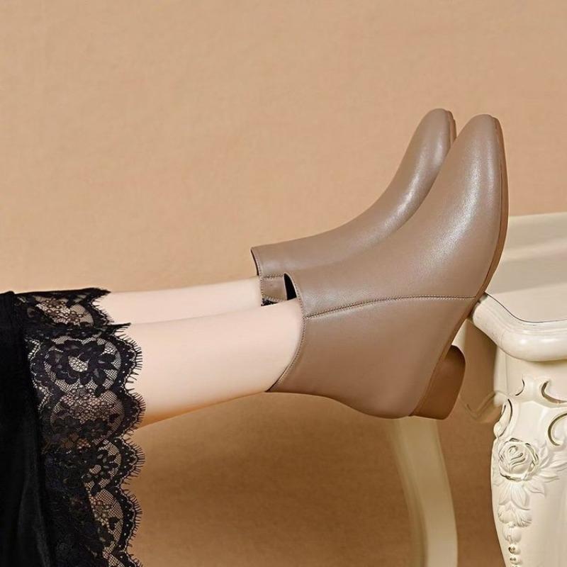 Fleece Cotton Boots Autumn and Winter New Fashion Martin Boots Pointed Low Heel Single Boots Soft Leather Short Boots Women