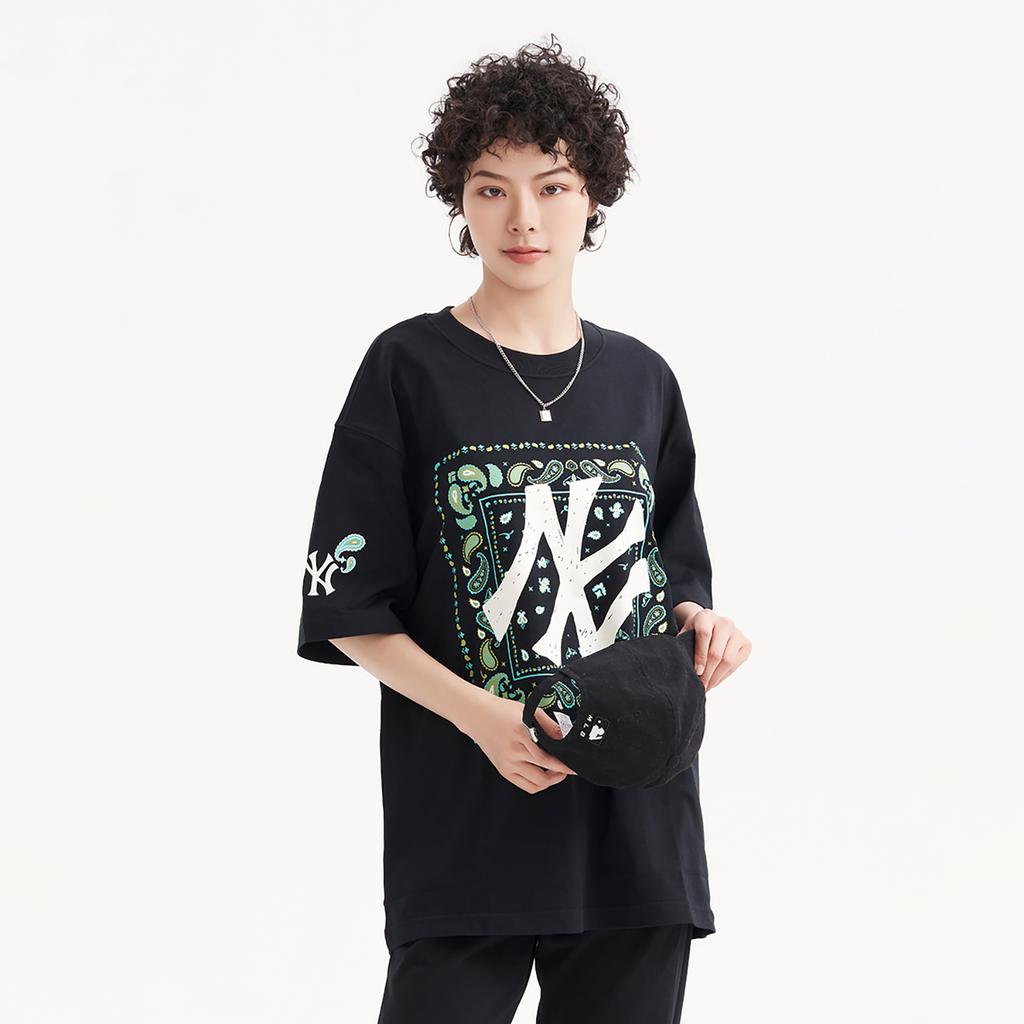 MLB SS23 New York Yankees Vintage Floral Print Cool Dry Trendy Short Sleeve T-Shirt Unisex Tops Black 3ATSI0133-50BKS