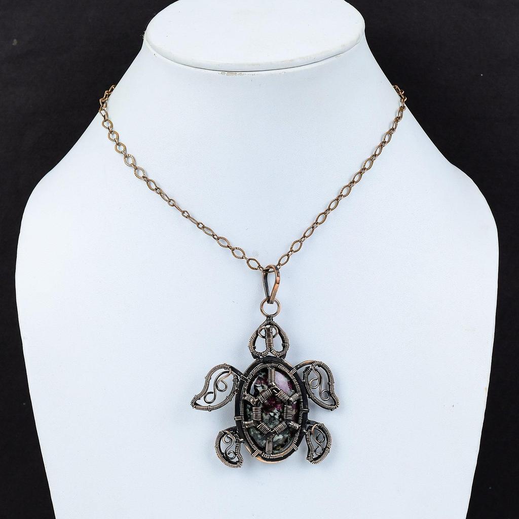 Эвдиалит Медный Кулон Украшения из Медной Проволоки Ручной Работы Кулон с Драгоценным Камнем Украшения из Эвдиалита Кулон в Виде Черепахи Кулон из Проволоки Для Подарка