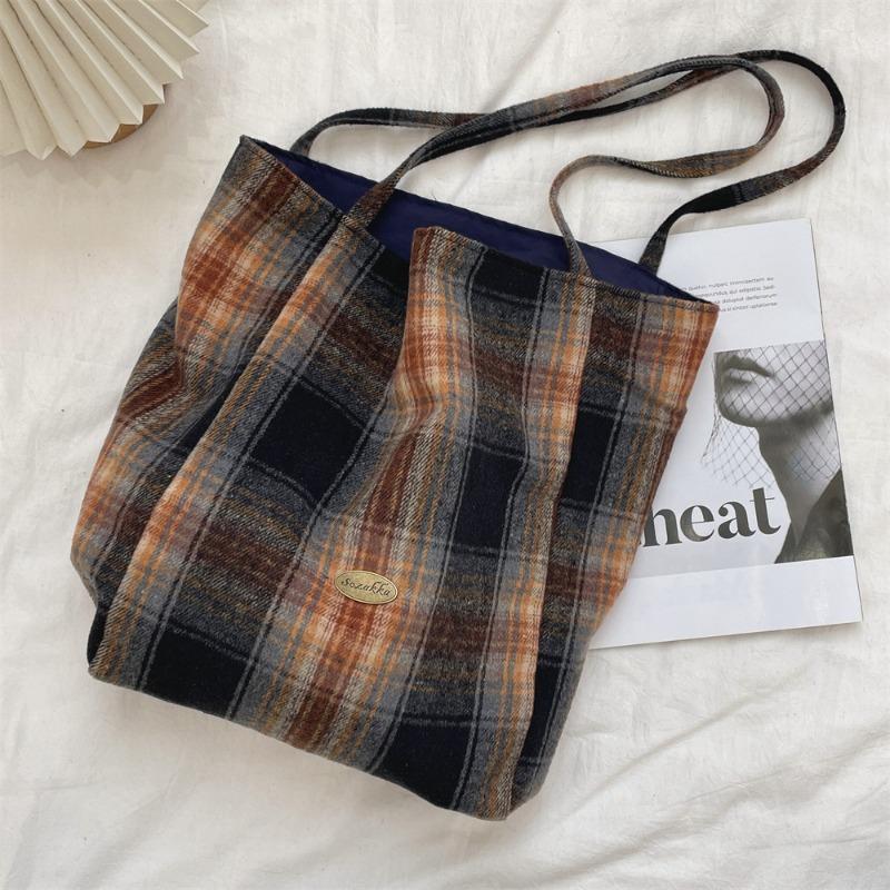 11 Winter Woolen Plaid Shoulder Bag Retro Plaid Canvas Bag Large Capacity Double-sided Bag Commuter Bag