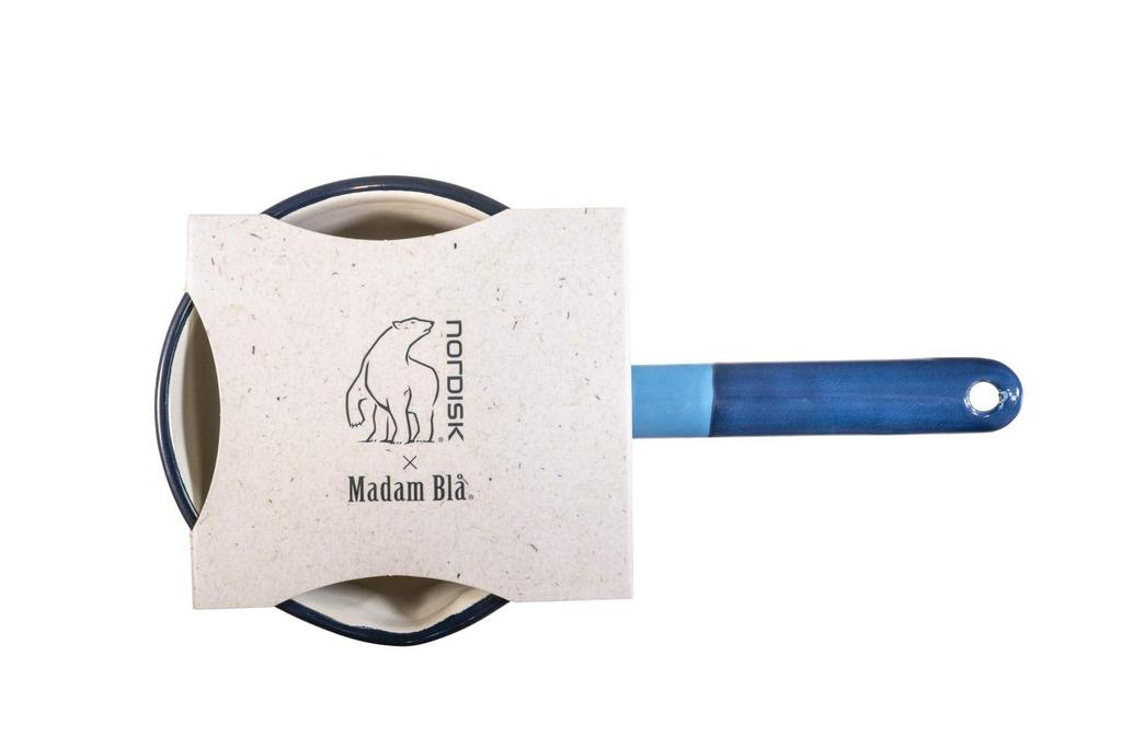 Эмалированная кастрюля NORDISK для кемпинга Madam Bla Bla, небесно-голубая, 700 мл, японская, 119090 (Мадам Кастрюля) [Подлинный продукт]