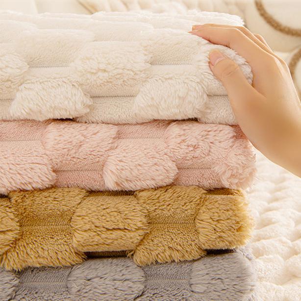 Зимняя сотовая бархатная диванная подушка Зимняя плюшевая нескользящая утолщенная подушка Теплый кожаный чехол для дивана