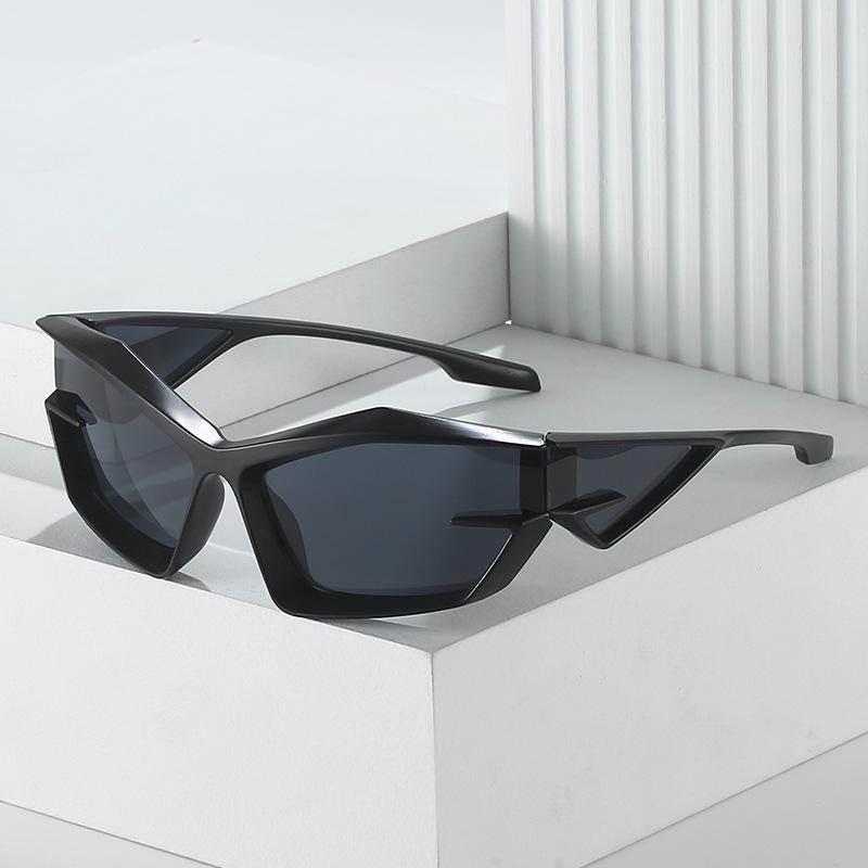Personalized new cat eye sunglasses, European and American trend street photography hip-hop special-shaped glasses fashion sunglasses