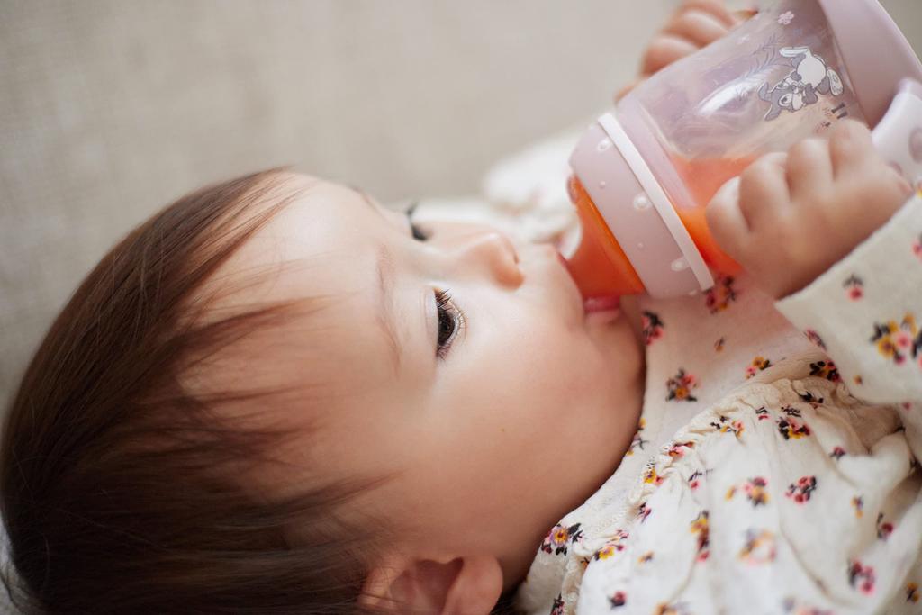 NUK Bambi Learner for Babies 6 Months and with Temperature FDNK10743071B Bottle, 150ml, Up, Gauge, Plastic,