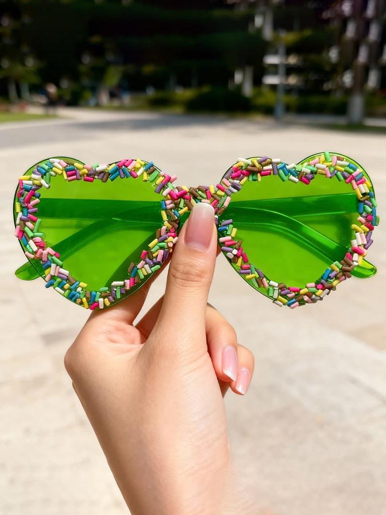 Candy Sprinkle Heart Shaped Sunglasses Novelty Design Fashion Eyewear for Street Style and Photo Booth Props KJ191