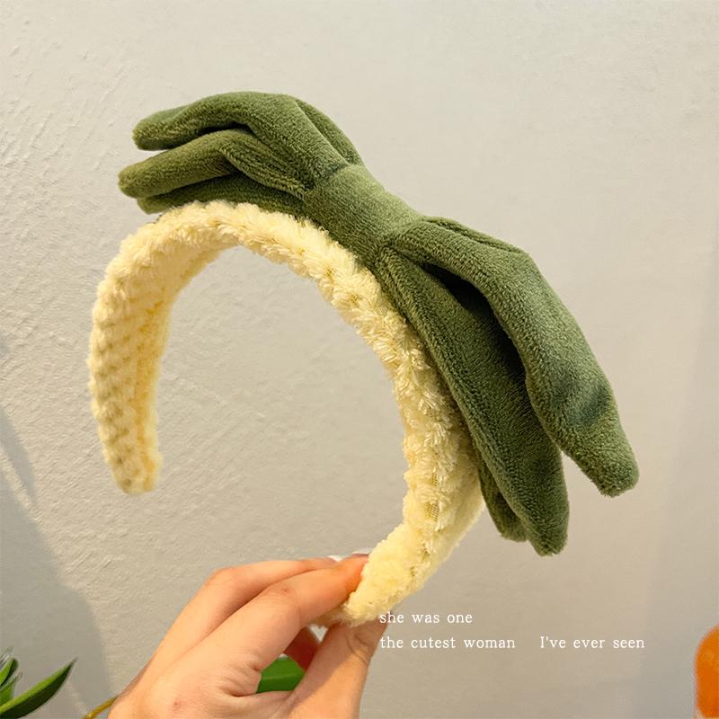 2025 г. Очаровательная повязка на голову в виде ананаса и набор нескользящих повязок для волос для женщин — набор из 3 предметов для мытья и укладки с браслетом