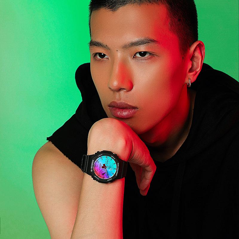 Casio Серия с двойным ЖК/стрелочным дисплеем, серия с неоновыми восьмиугольниками, водонепроницаемый механизм с цветным лазерным зеркалом, кварцевый механизм, полимерный ремешок, GA-2100SR-1APR