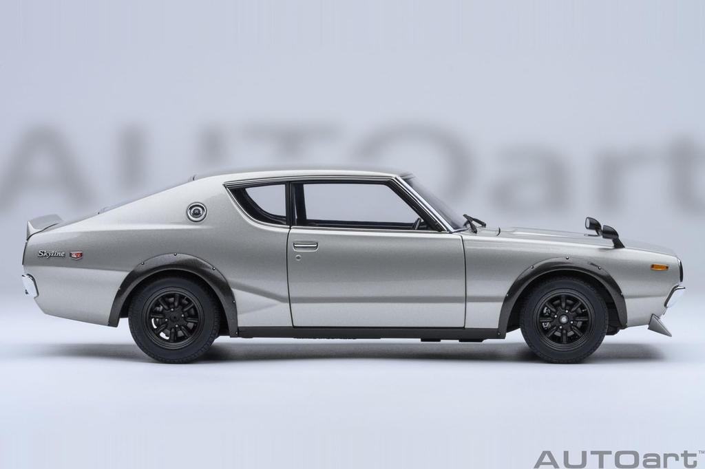 AUTOart Scale Nissan Skyline Tuned Version Silver Finished Product 77466 1/18 2000GT-R (KPGC110)