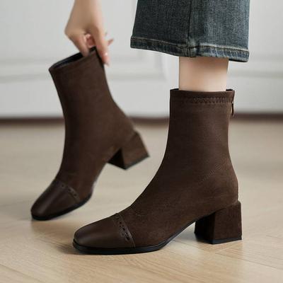 Корейская версия новых модных ботинок большого размера на резиновой подошве с задней молнией, однотонные замшевые осенне-зимние ботильоны на среднем каблуке с квадратным носком для женщин