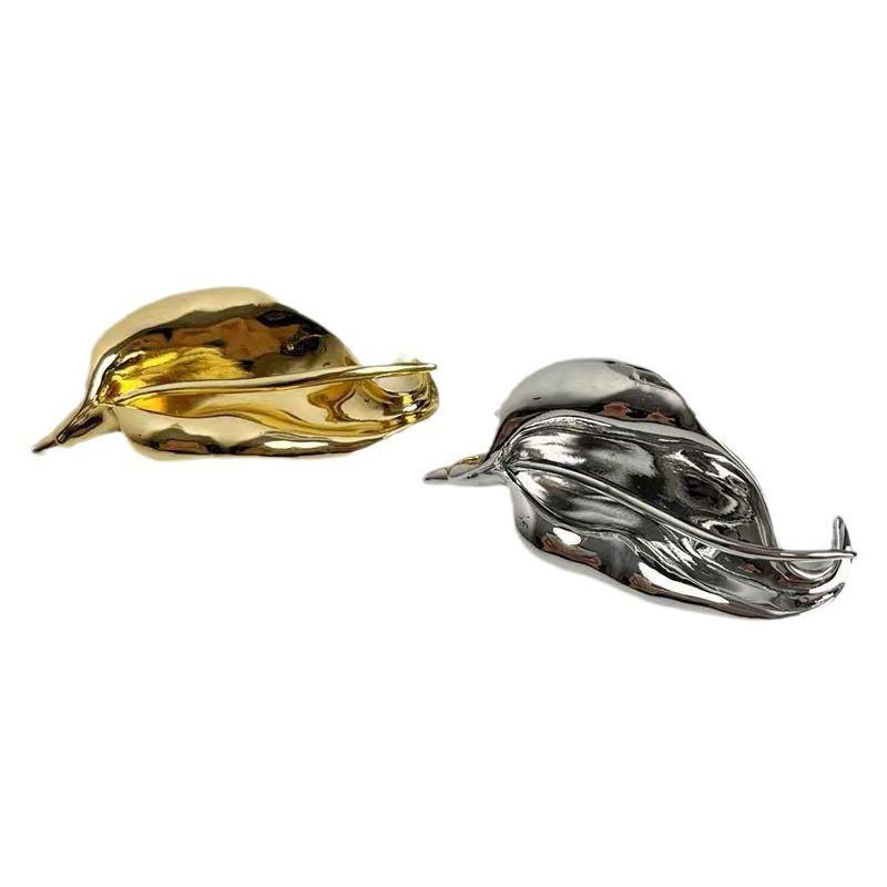 Винтажная металлическая брошь в виде листьев ириса для женщин, уникальный нежный костюм, корсаж, аксессуары, ювелирные изделия для вечеринок