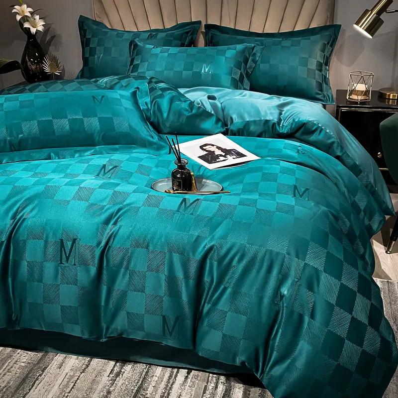 4pcs/set Light Luxury High-end Quilt Cover Sheet Bedding Set Comfortable Soft Ice Silk Naked Sleeping Bedspreads Four Piece Bedding Suits
