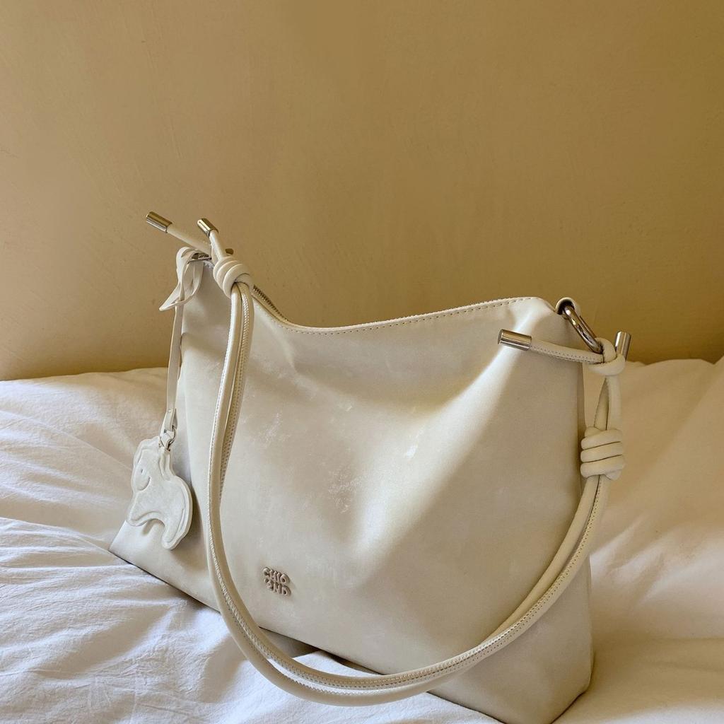 Qingcha Мягкая сумка-тоут 2024 Новая большая вместительная универсальная на плечо, подмышку, ручная сумка