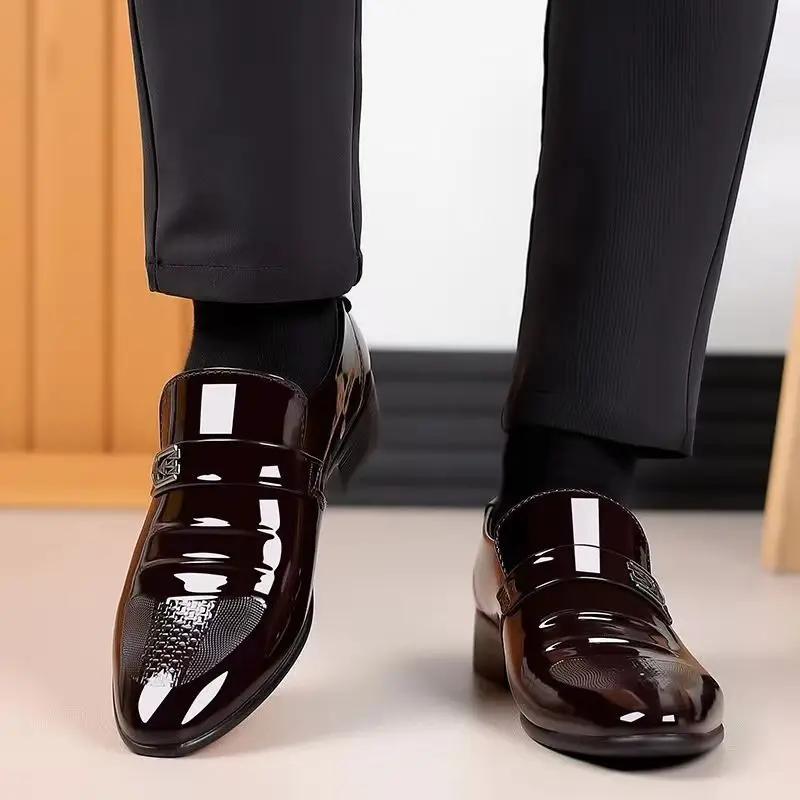 Leather Casual Business Dress Shoes Man New Social Shoe for Men Cheap Liquidation Elegant and Classic 2024 Trend Clothing Party