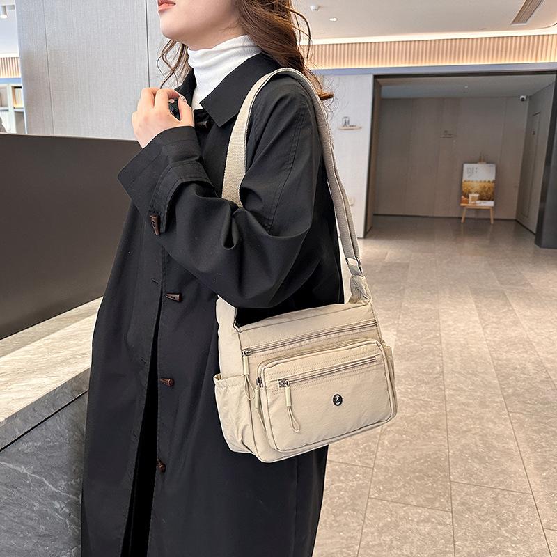 Вместительная повседневная простая сумка-мессенджер, модная многослойная сумка для хранения для женщин среднего возраста, водонепроницаемая, из прочного нейлона, на плечо