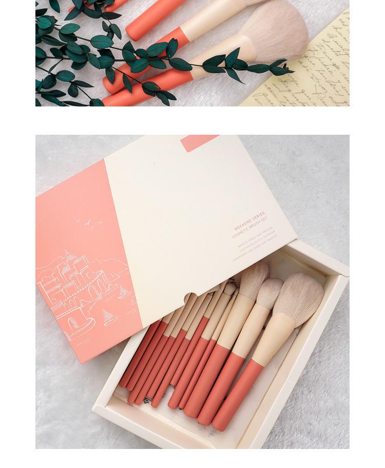 Праздничный набор кистей для макияжа из 12 штук: Мягкая щетина для хайлайтера, теней для век и румян.