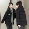 Утепленная хлопчатобумажная женская короткая зимняя повседневная короткая студенческая куртка облегающего кроя с капюшоном, утолщенная утепленная куртка