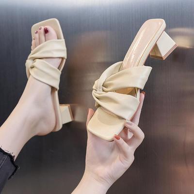 Модные женские шлепанцы на высоком каблуке с перекрестными ремешками 2025 Лето Роскошные золотые сандалии с квадратным носком Женские дизайнерские прозрачные шлепанцы на каблуке Женские