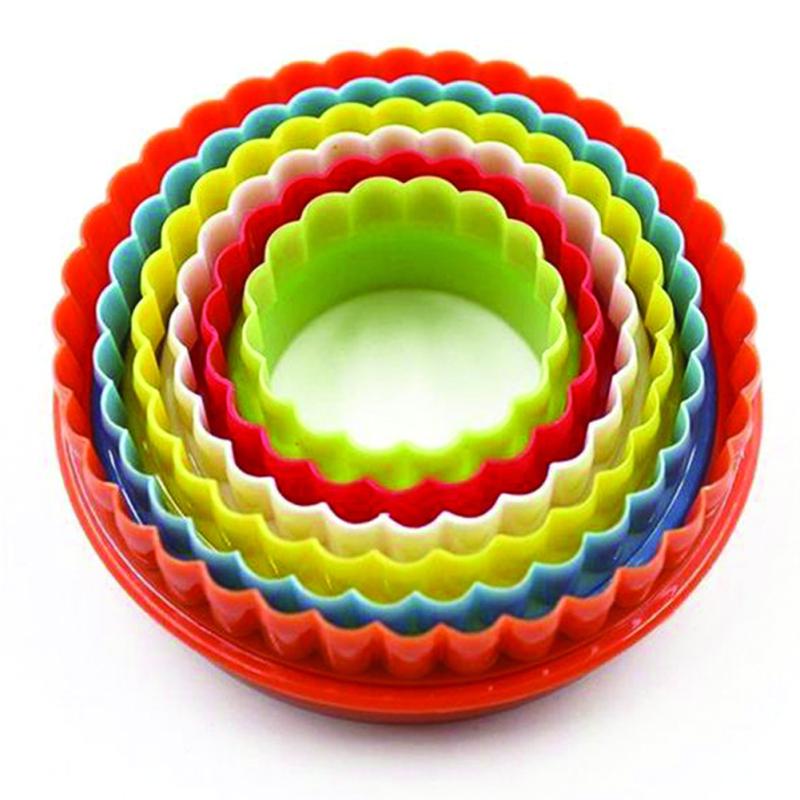 Lovely Shape DIY Cutter Mold for Fruit Fondant Cake Cookie Baking Tools Random Color