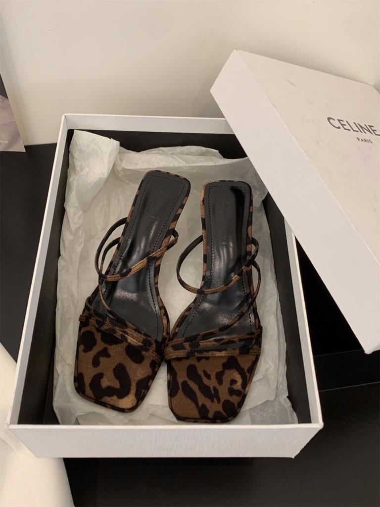 Niche Thin Strap French Cool Slippers Fairy Shoes 2024 New Summer Fashion Outer Wear with Skirt Roman Sandals