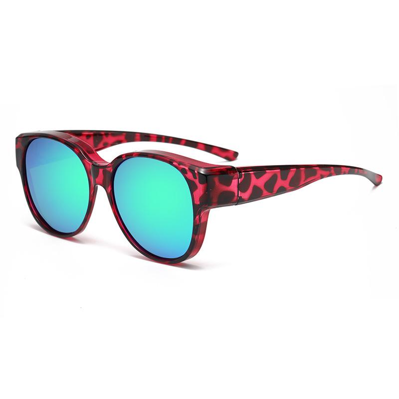 European & American Polarized Clip-on Sunglasses: Wear Over Prescription Glasses, Anti-UV, Trendy for Driving.