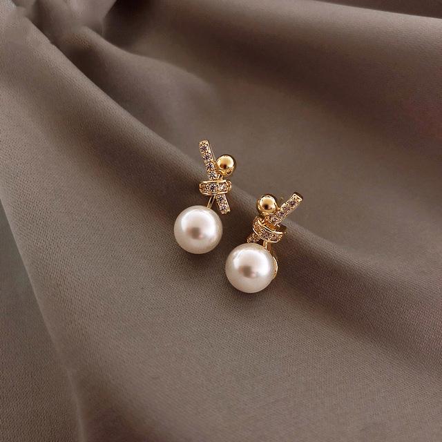 Новые серьги-гвоздики Love Pearl, серьги-гвоздики в форме сердца со стразами, жемчужные серьги для женщин и девушек, для вечеринок, для индивидуальности, темперамента, ювелирные изделия в подарок
