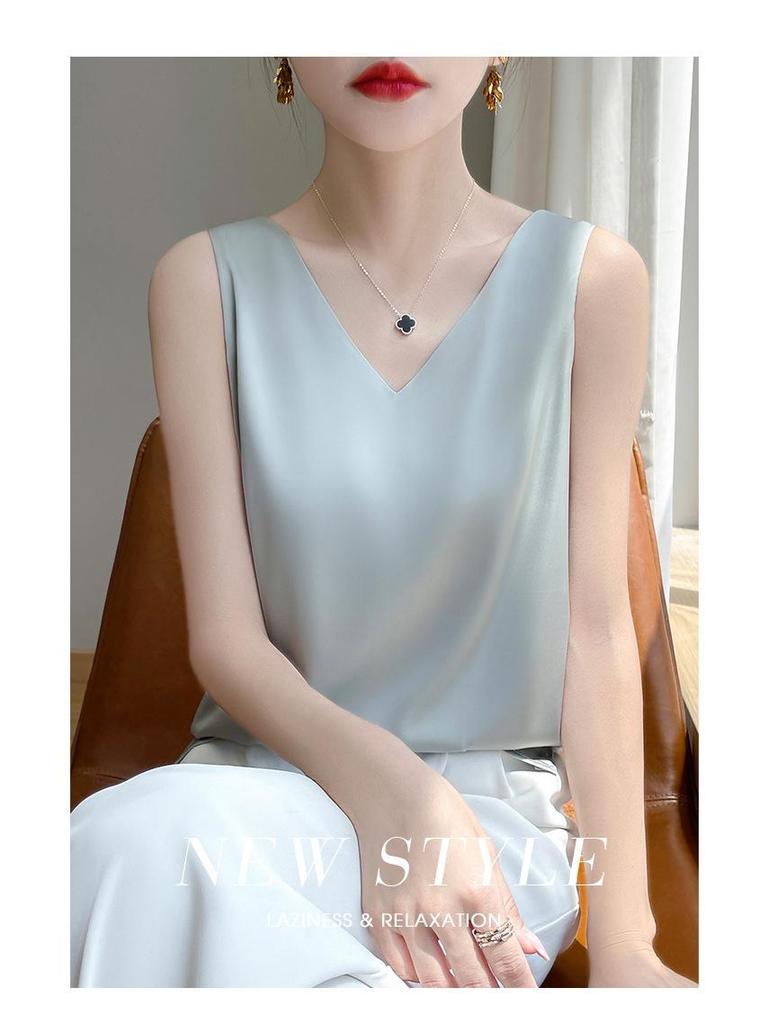 Versatile Women's Satin Camisole: Front V, Round Back, Sleeveless, Wide Straps—perfect Under a Suit, Silky Finish with an Elegant Back.