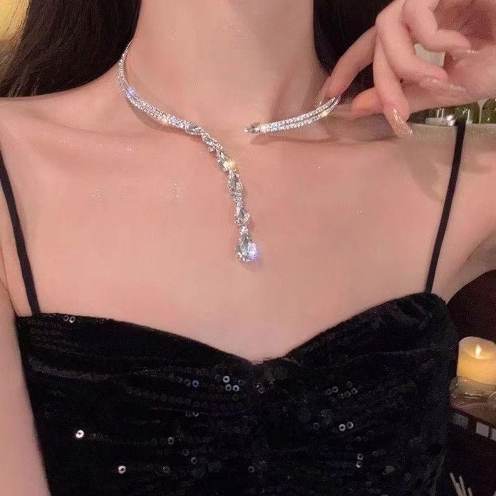 Collar Style Crystal Necklace Sparkling Zircon Women Neck Jewelry Rhinestone Choker Gifts