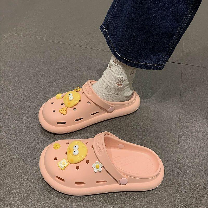 Fashion Summer Kawaii Woman Slippers Anime Shoes for Women 2024 Sandals Cartoon Outside Junior Cute On Beach Slides Designer Promotion F