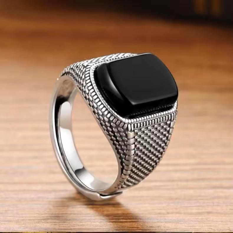 Men's Classic Wide Adjustable Black Agate Imitation Ring In Distressed Retro Thai Silver Design
