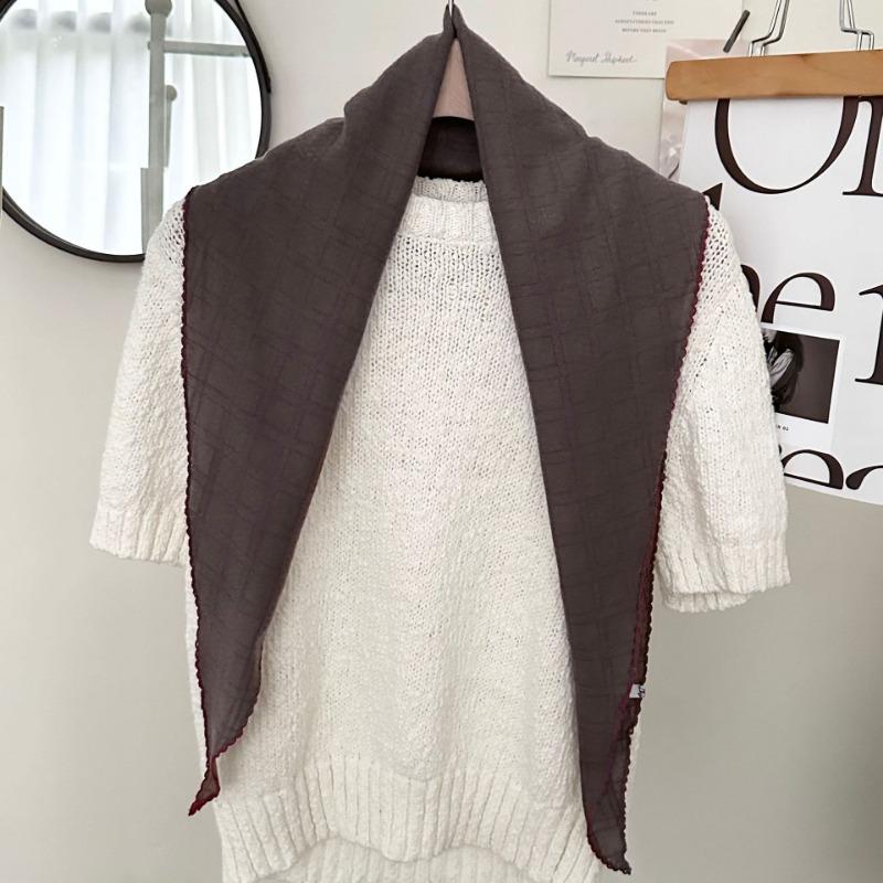 Autumn and Winter New Polished Plaid Rhombus Triangle Scarf Fashion Headscarf Scarf Temperament Silk Scarf Retro Small Scarf