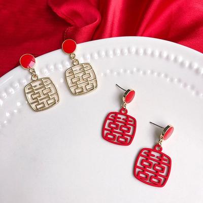 Серьги Счастливые с Серебряной Иглой 925 Пробы Женские Новогодние Красные Серьги Ретро Осень и Зима Личность Темперамент Универсальные Серьги