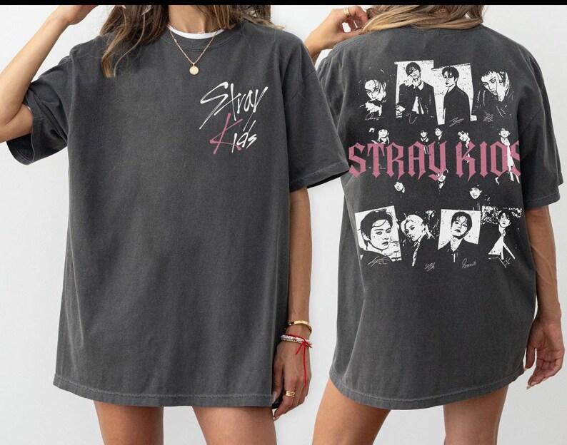 Двусторонняя футболка Stray Kids, K-pop футболка Stray Kids, Футболка Straykids, Подарки для фанатов K-pop музыки, Футболка на день рождения Straykids, K-pop футболка для детей и молодежи