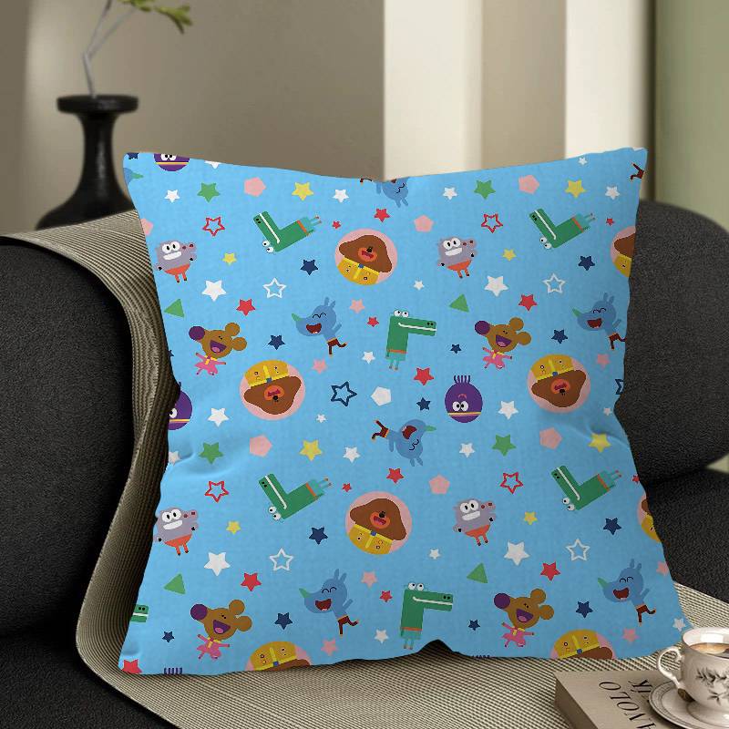 Cartoon Hey-D-Duggee Maple Design Cushion Cover Happy Autumn Harvest Decor Holiday Decorati Pillow Cover
