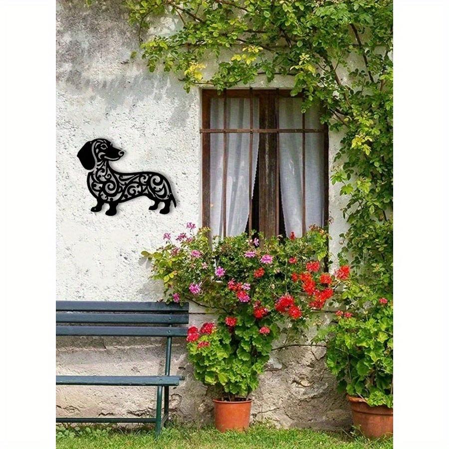 Причудливый металлический настенный декор «Такса» - Игривая скульптура для помещений/улицы для садов, патио и жилых пространств, Идеально подходит для балконов