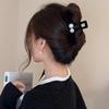 Корейский зажим-коготь с жемчугом в стиле Сяосянфэн, осенне-зимний, с флокированной задней частью, дисковый зажим для волос, зажим-акула, простая заколка, аксессуары для волос, модный