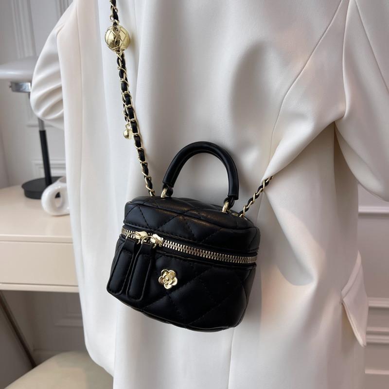 Chic Diamond Grid Chain Handbag 2024 New Style Popular This Year High-end Texture Urban Minimalist