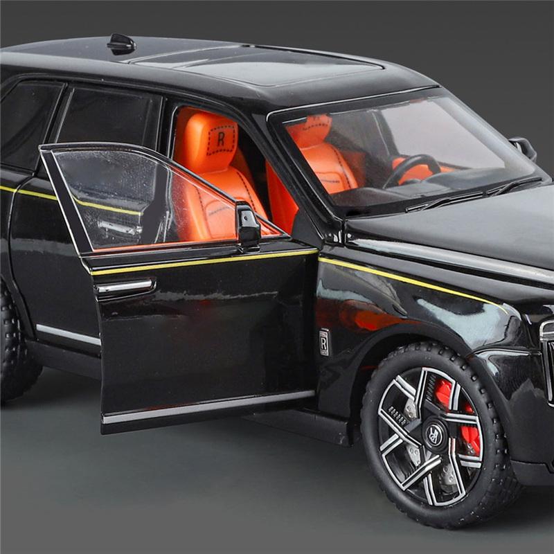 1/24 2025 Rolls Royce Внедорожник Cullinan Сплав Роскошный Модель Автомобиля Литье под Давлением Металлическая Игрушечная Машина Транспортные Средства Модель Звук Свет Симуляция Подарок для Детей